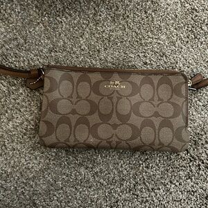 Coach wristlet wallet